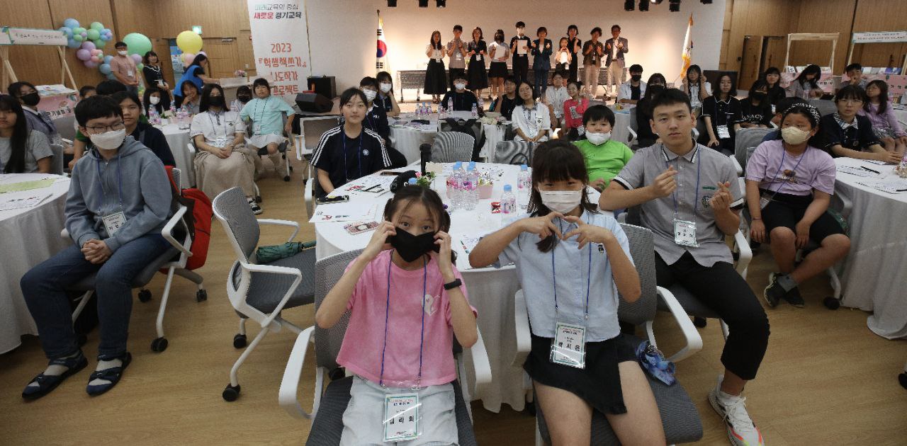 70명 학생 작가와 선생님이 함께 하는 '나도 작가 책 출판 기념회'2 이미지