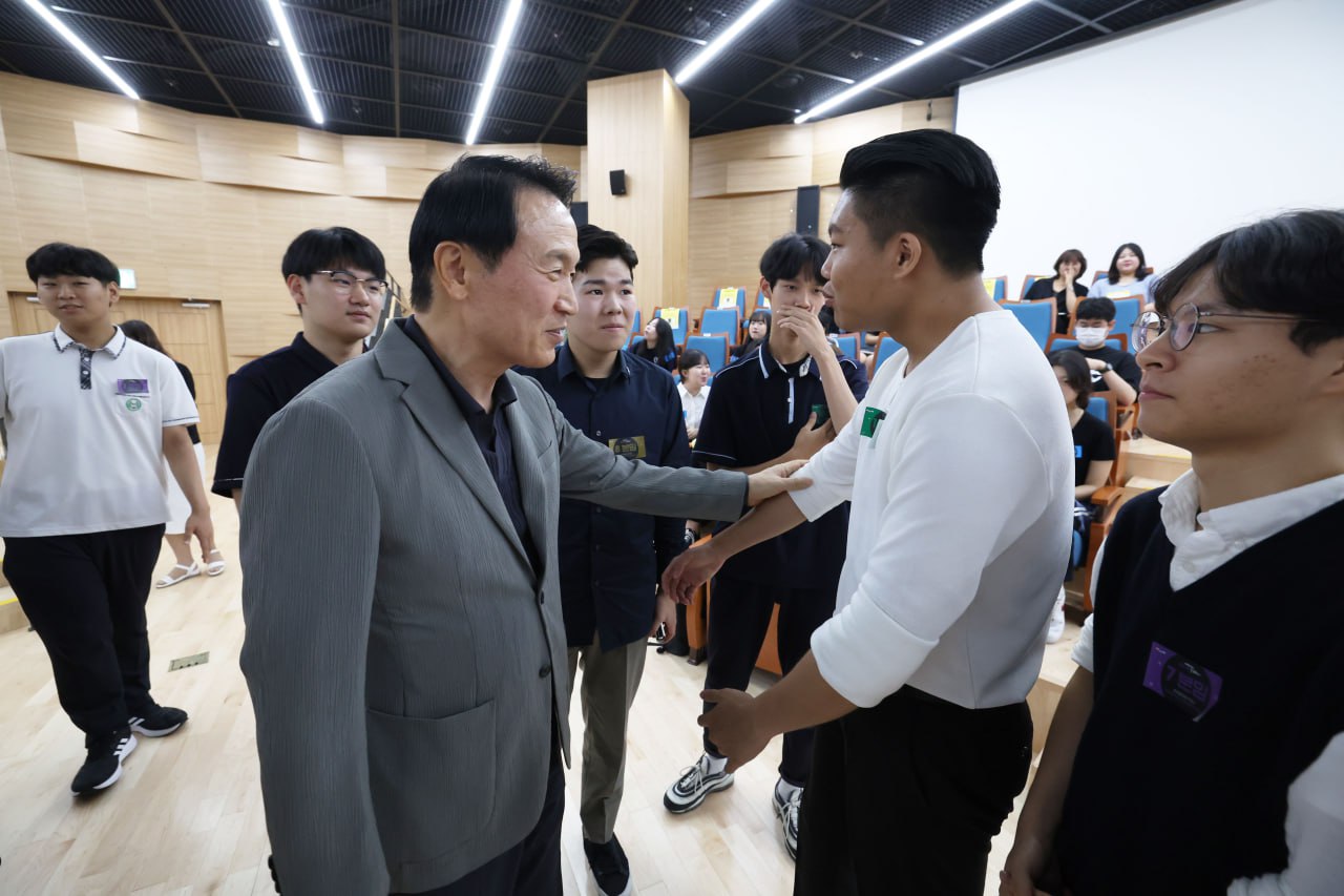 임태희 교육감 “학생인권, 모두를 위한 균형에 책임 부여한 것”10 이미지