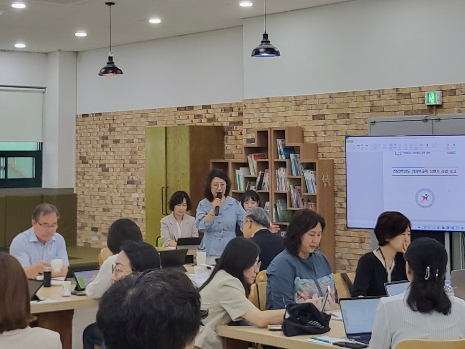 의정부교육지원청, 미래교육의 중심 새로운 경기교육 비젼 실천을 위한 상반기 성과 보고1 이미지