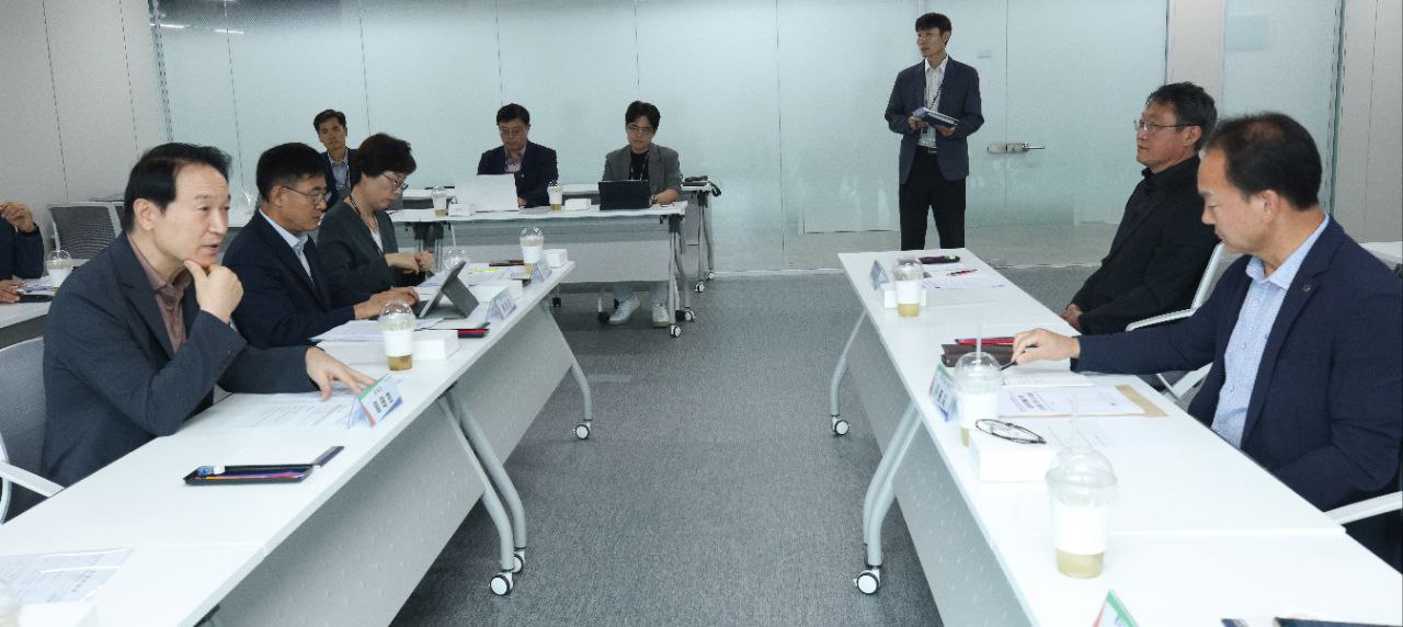 임태희 교육감 '교육청이 선생님의 보호자 돼야' 교직 3단체와 교원의 교육활동 보호 대책 협의3 이미지