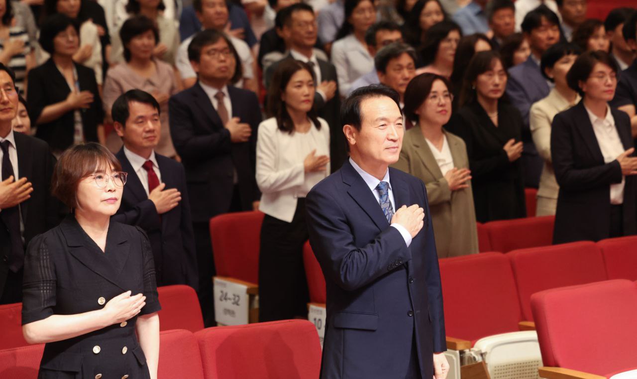 임태희 교육감 '경기교육 위해 우리 모두 한 가족이 되자'2 이미지