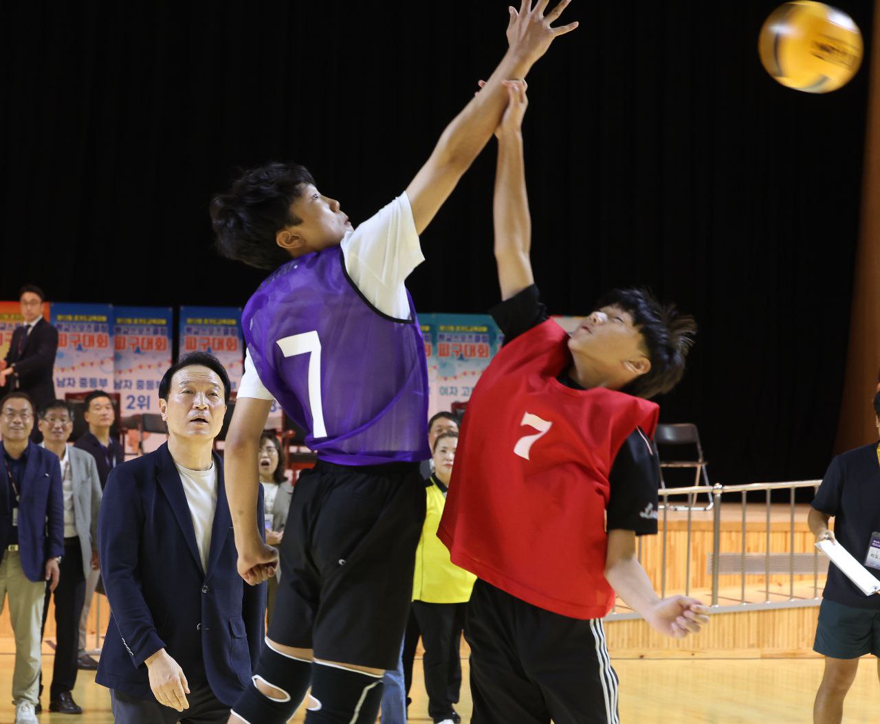 임태희 교육감, 승패보다 도전에 기쁨 느끼고 함께 즐기는 스포츠 축제 되길2 이미지