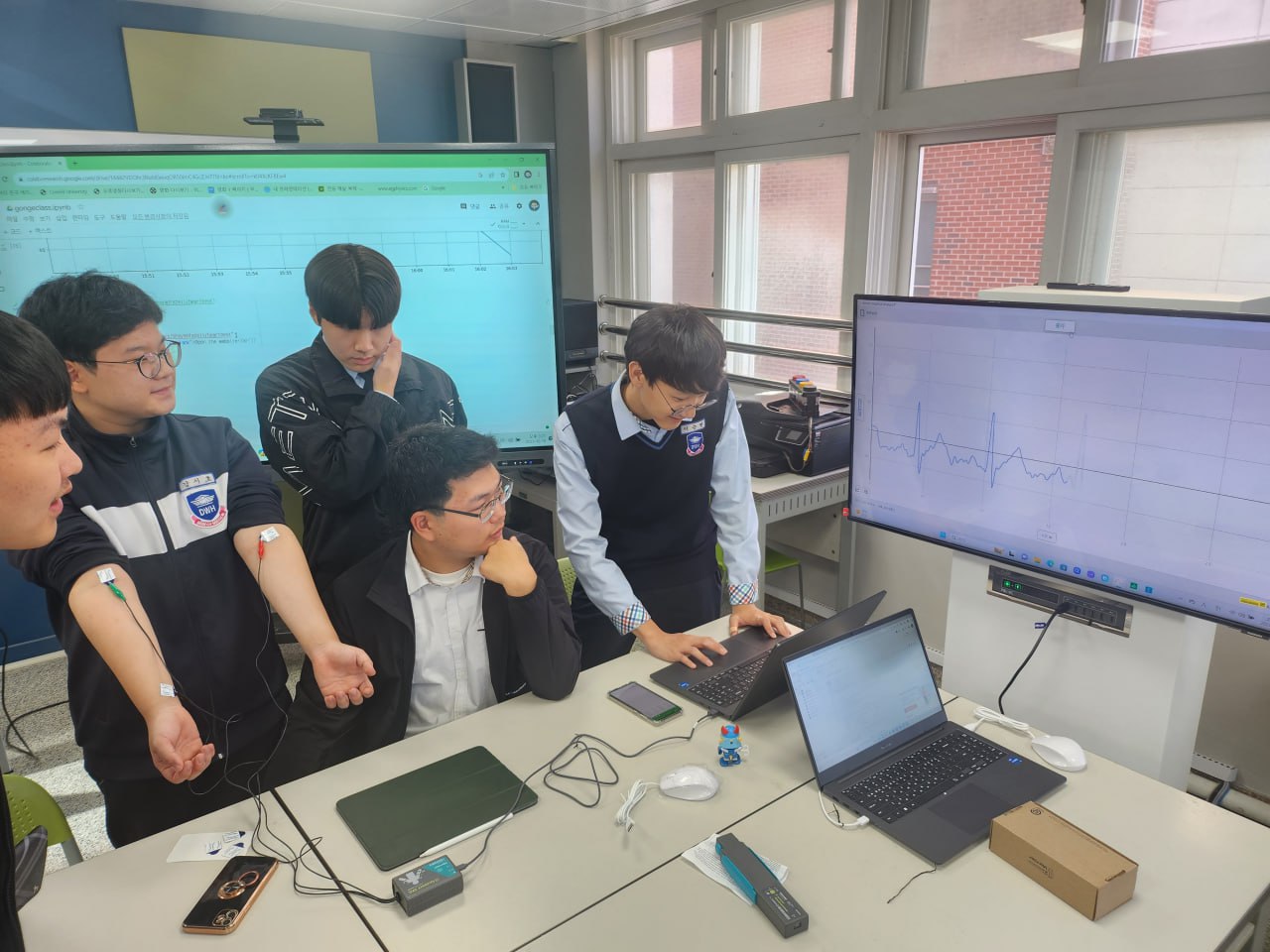 경기 미래형 과학실 첨단과학기술 활용 과학수업으로 변화 유도3 이미지