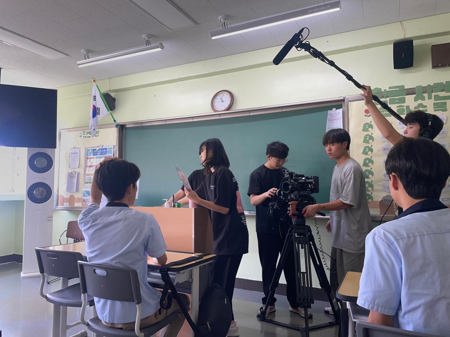 의정부 경민IT고등학교, 2023 KYMF(대한민국 청소년 미디어대전) 단편영화 [거울] 경쟁작 선정3 이미지