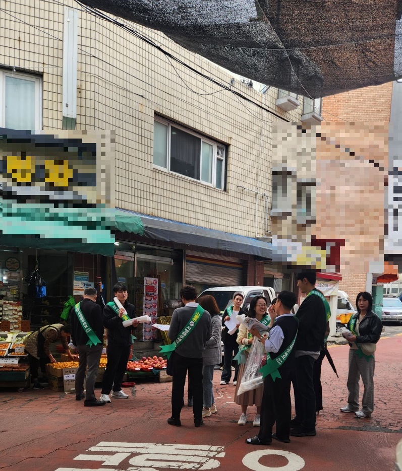 수원교육지원청, 유관기관과 합동단속으로 학교주변 유해환경 관리에 앞장서!3 이미지