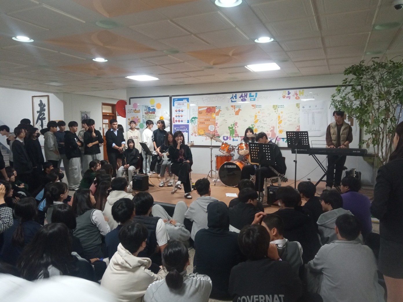 포천시 대경중학교,  교내 음악동아리 밴드부 버스킹 무대 선보여2 이미지