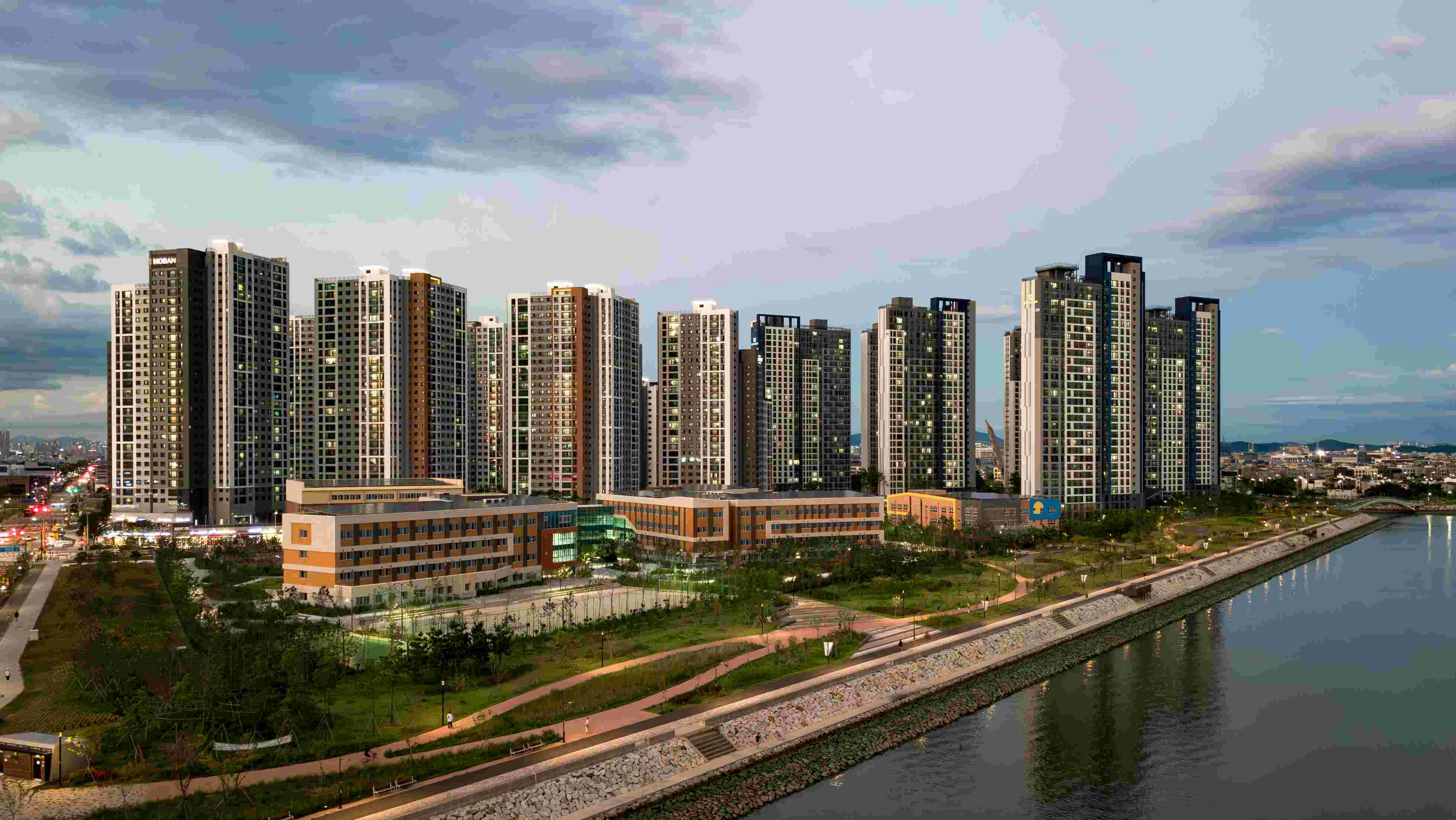 2023 대한민국 우수교육시설 공모전 ‘시화나래초중학교 우수상’ 수상4 이미지