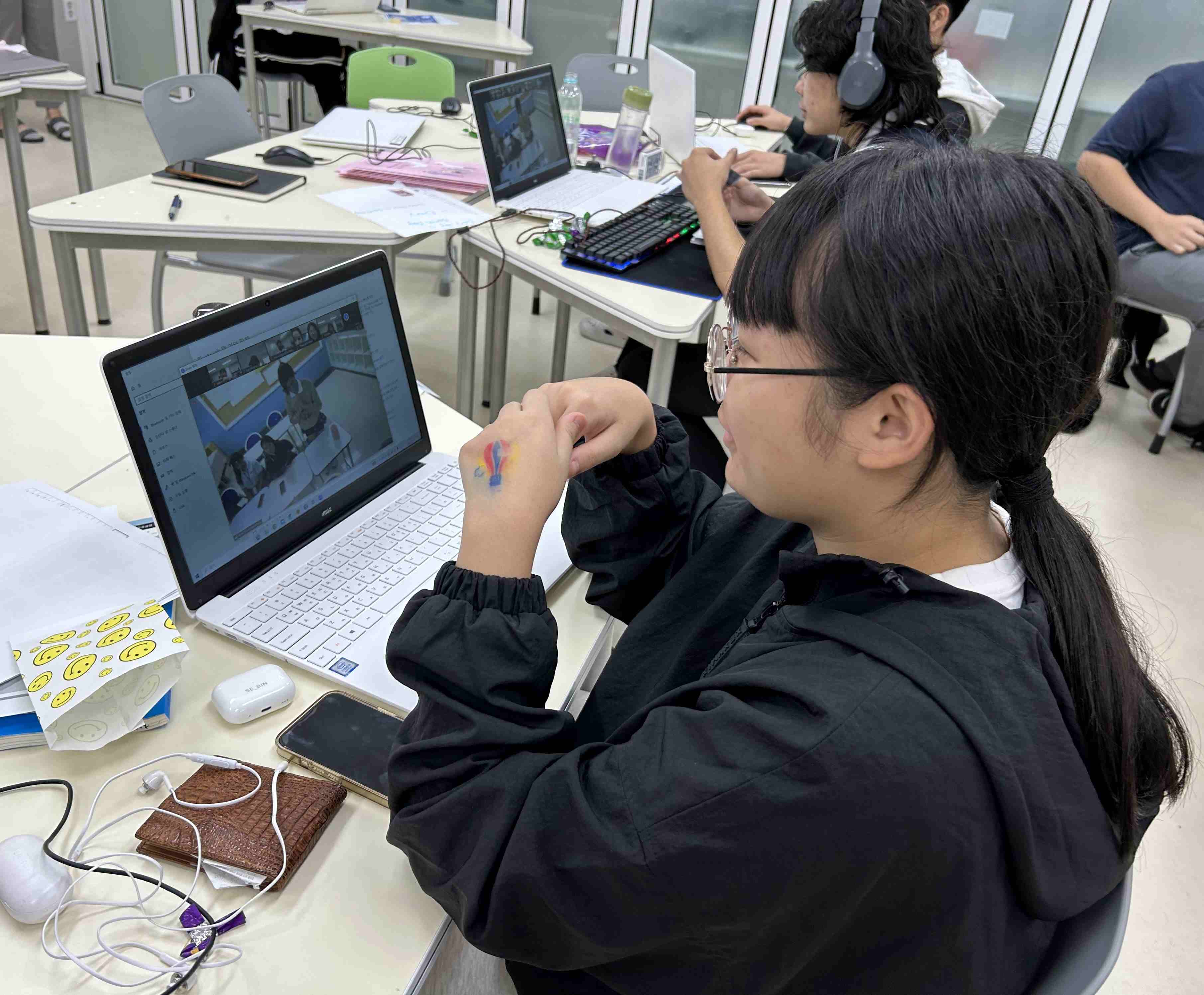 세계 학생들과 소통하며 함께 성장하는 온라인 수업교류 확대1 이미지
