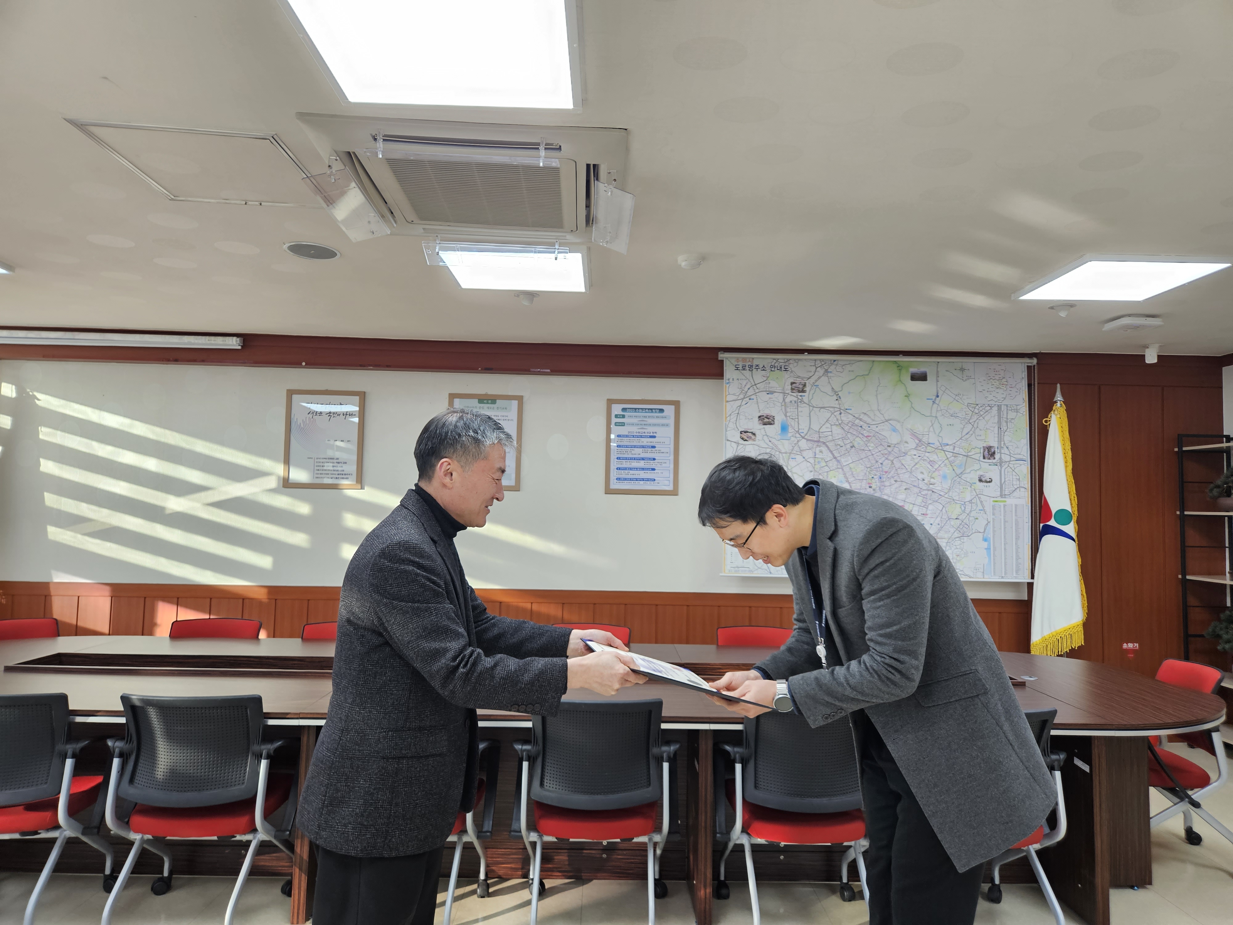 수원교육지원청, 소속 공무원 행정안전부 주관  '행정제도 개선 공모대회'에서 최고 등급 수상4 이미지