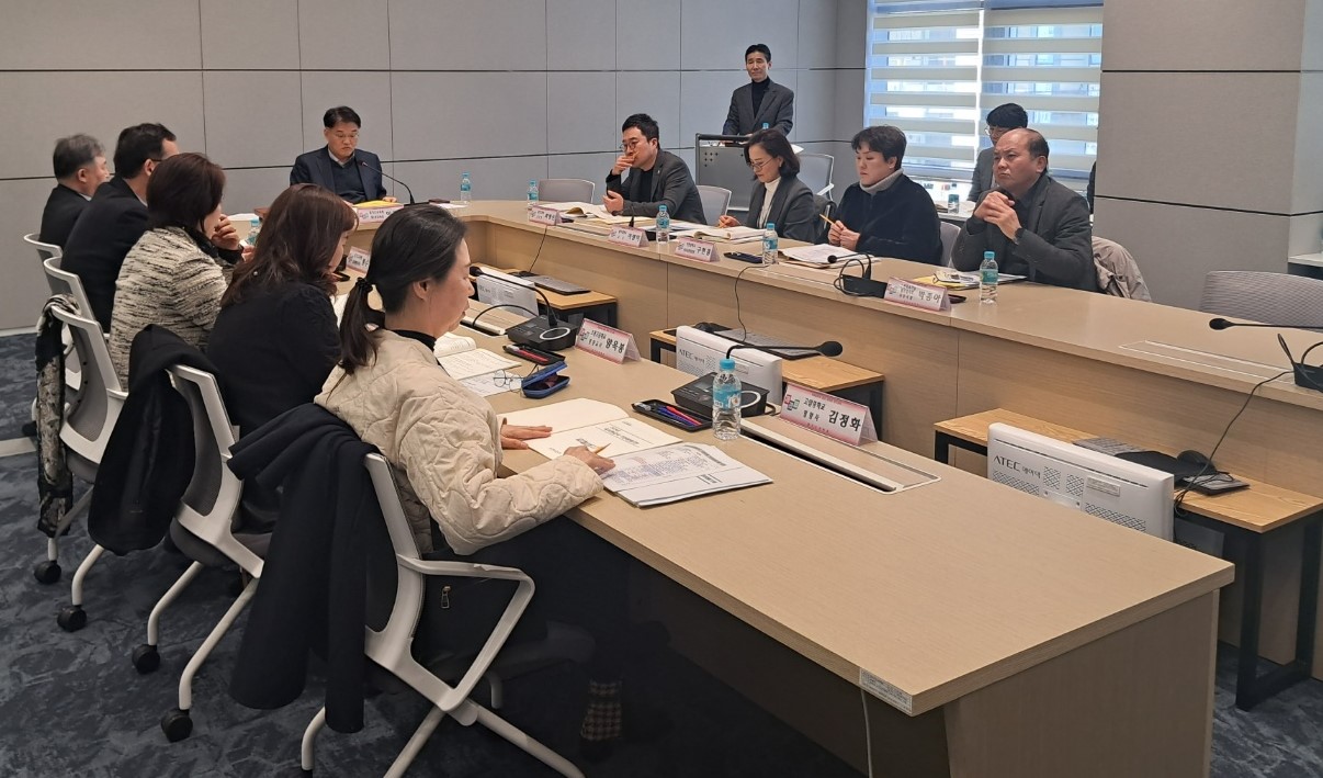 학교 급식단가 식품비 9% 운영비 23% 인상 유치원, 초등학교 급식비 지원일수 확대1 이미지