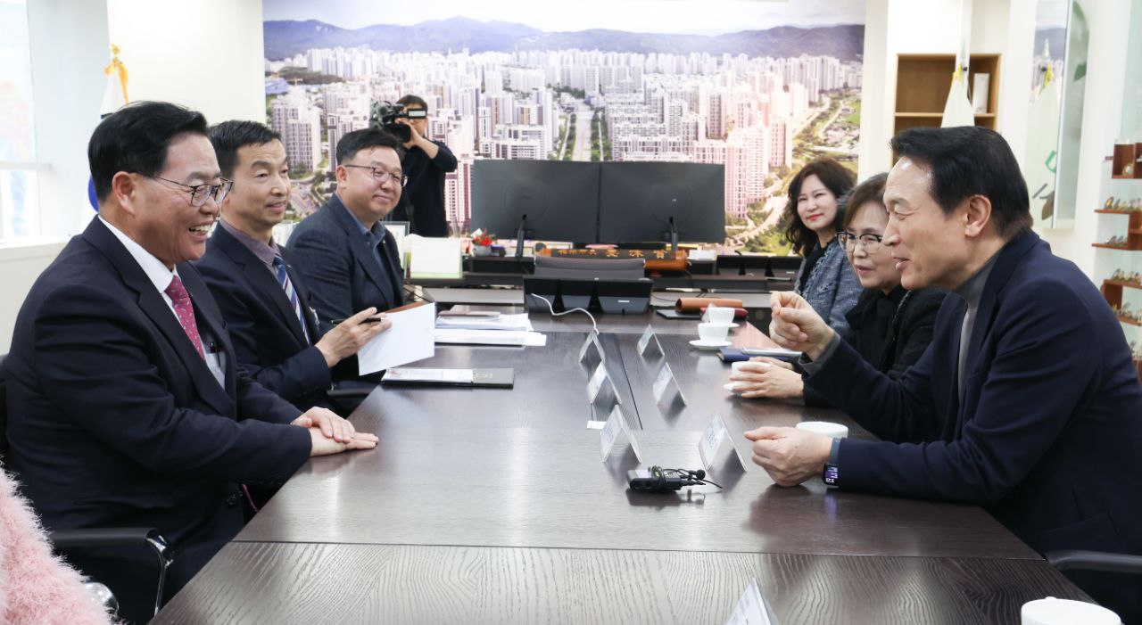 임태희 교육감   “예술=감성, 체육=체력, 교과=지성이 균형 이뤄야”3 이미지