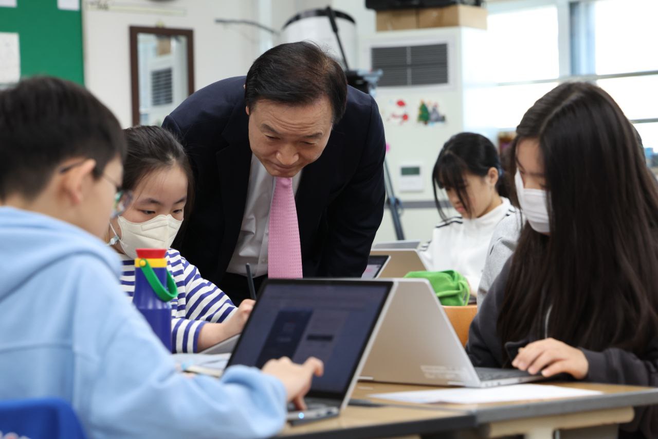 임태희 교육감 “댓글만 봐도 아이디어 얻는 시대, 광장 만들어야”3 이미지
