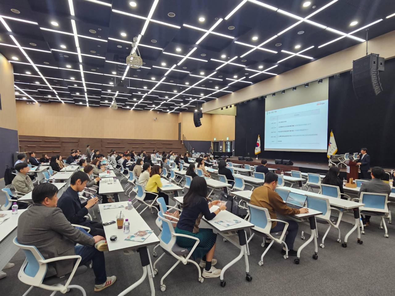 경기도미래교육, 교육과 공간을 잇다  고교학점제 학교공간조성 대상교 역량 강화2 이미지