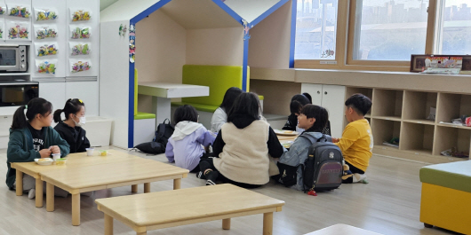 포천교육지원청, 4월부터 아침돌봄 운영   포천교육지원청 운영 첫날 현장 지원1 이미지