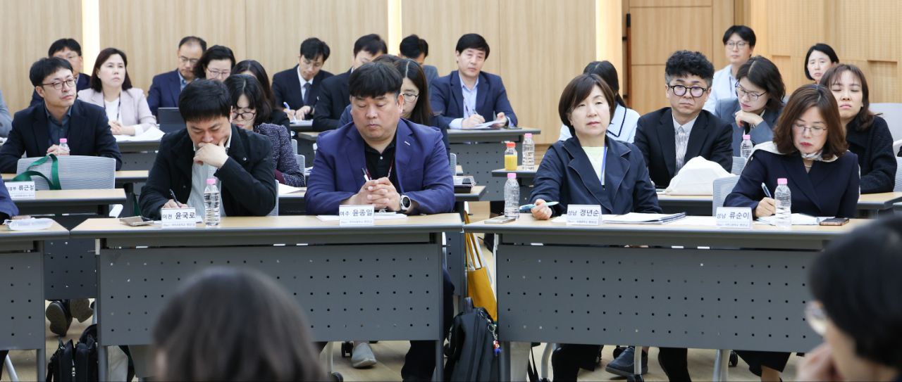임태희 교육감, 지역별 교육행정실장 협의회 연수 특강  “세상이 변화하는 만큼 학교 행정도 변화해야”6 이미지