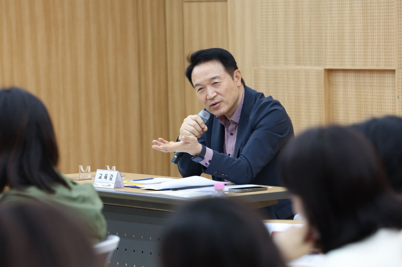 임태희 교육감, 지역별 교육행정실장 협의회 연수 특강  “세상이 변화하는 만큼 학교 행정도 변화해야”5 이미지