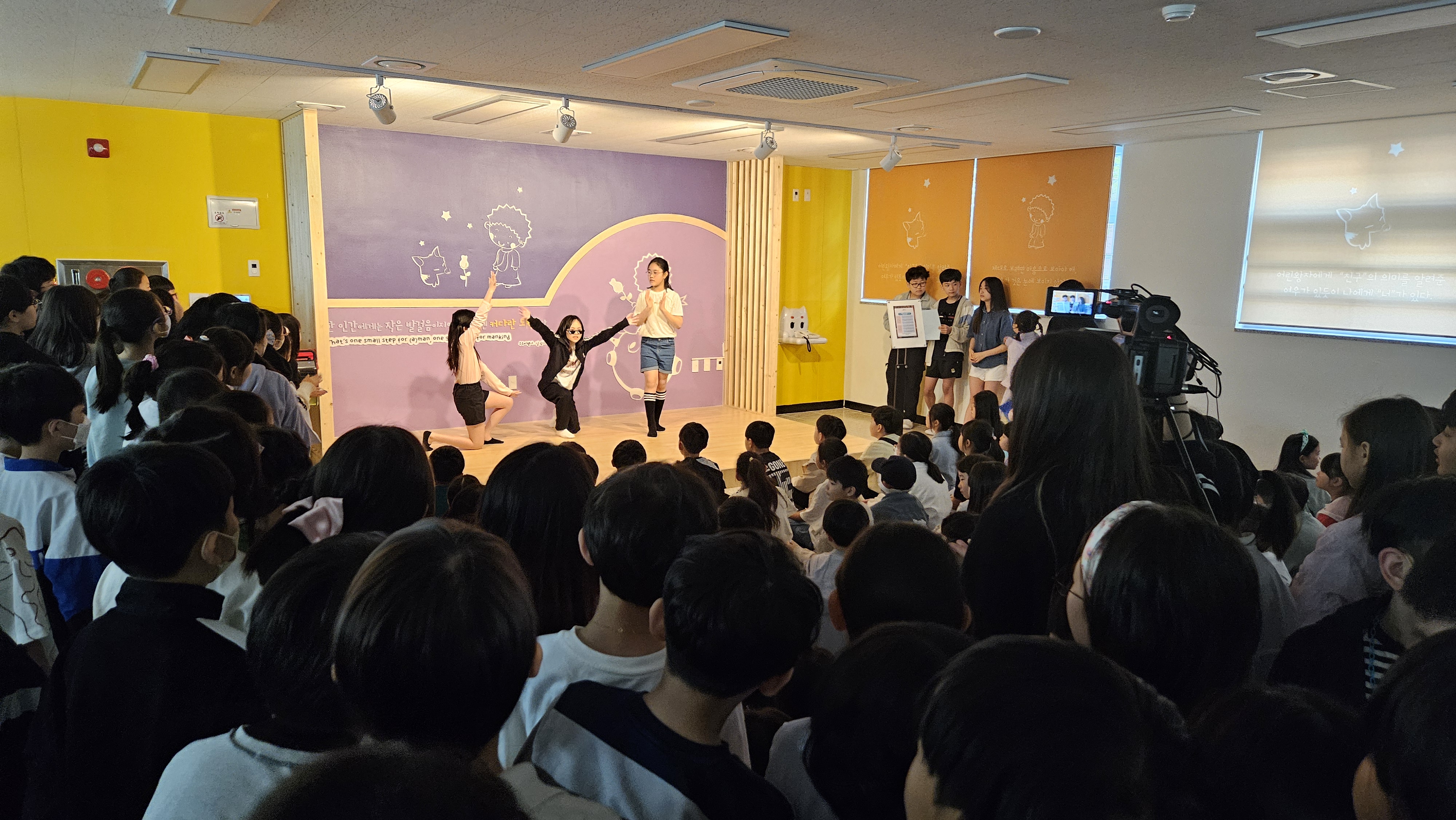 인계초, 예술공감터에서 버스킹 공연으로 감성교육 전개2 이미지