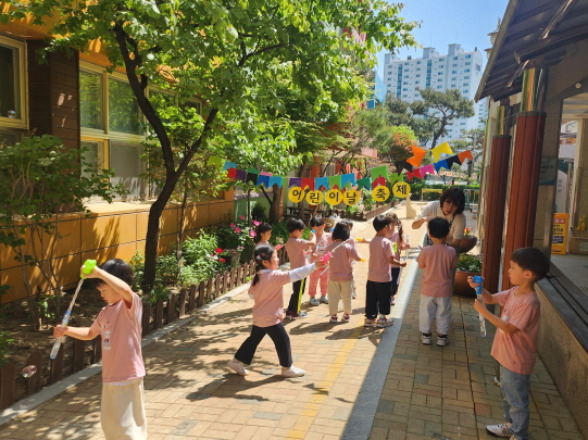 의정부 호암유치원, 교육공동체와 함께 준비하는 어린이날 축제2 이미지