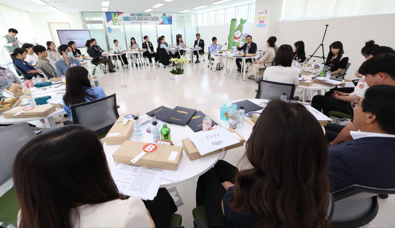 임태희 교육감  “경기교육 발전 위해 청년 공무원의 패기 필요”6 이미지