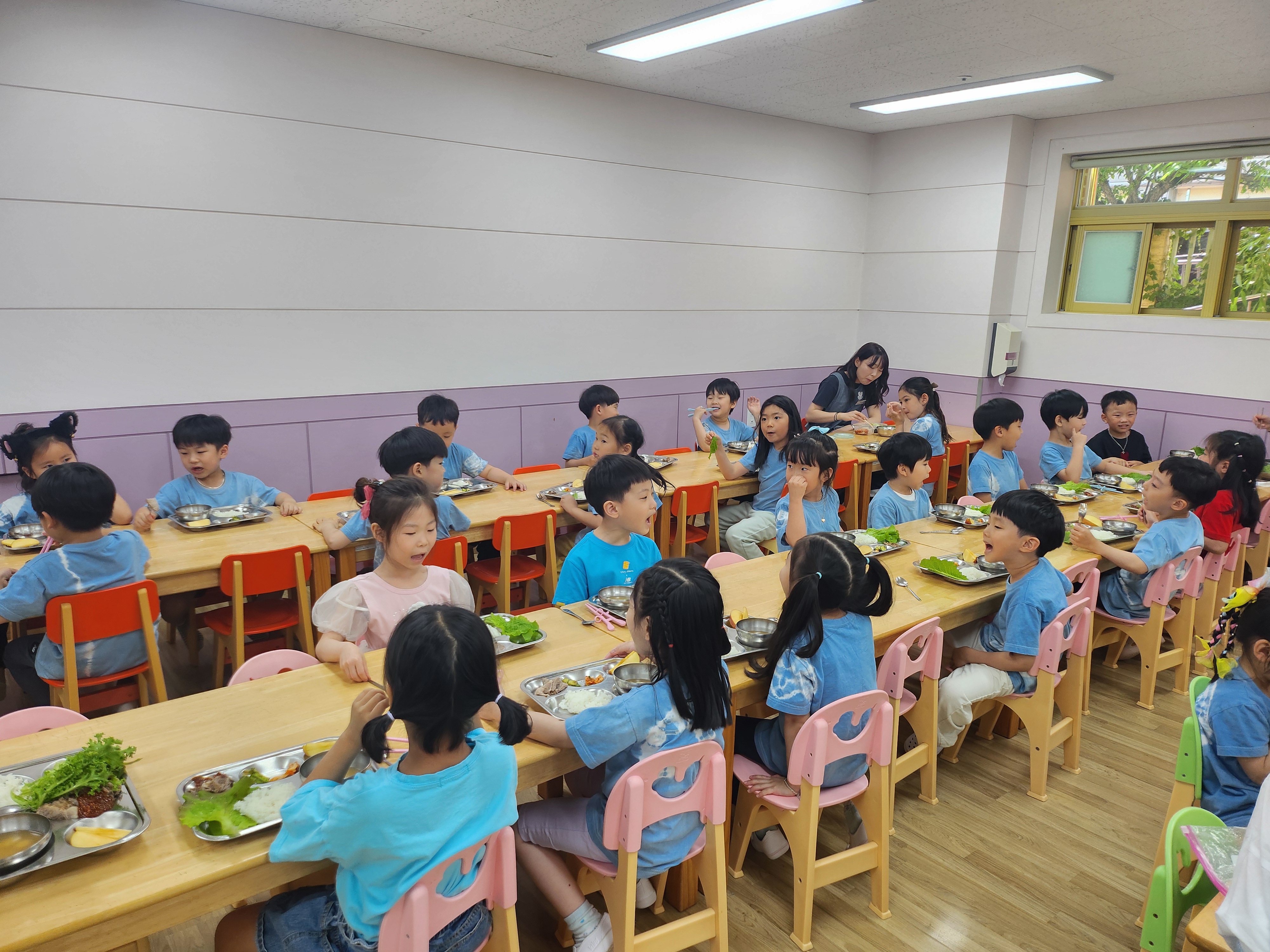 의정부 호암유치원, 탄소중립 생태환경 급식교육활동 ‘텃밭채소의 날’3 이미지