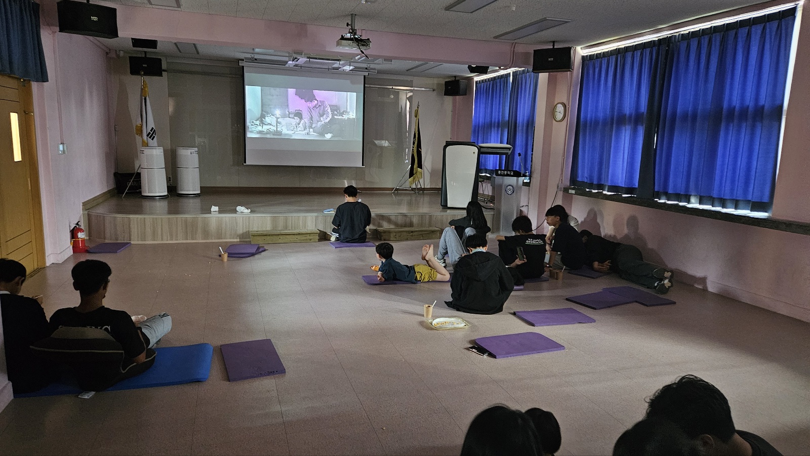 흥천중학교, 1학기 힐링 북크닉 운영4 이미지