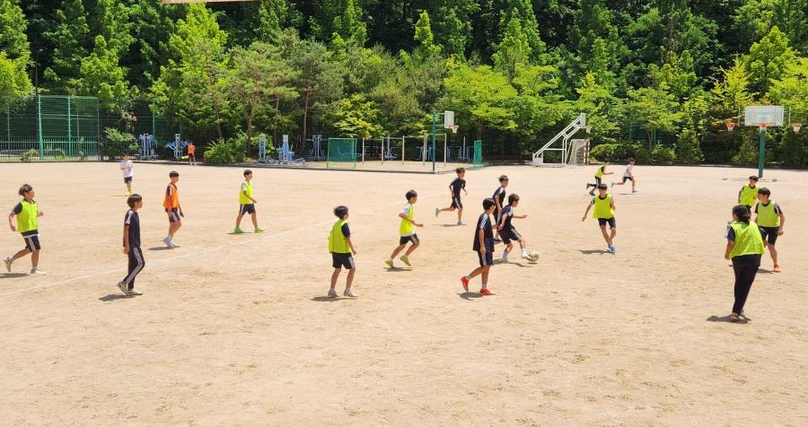 용인 신촌중학교, 학생 주도적 학교 문화를 만들다! 학생자치회주관 다양한 행사 운영을 통한 세계시민 육성1 이미지