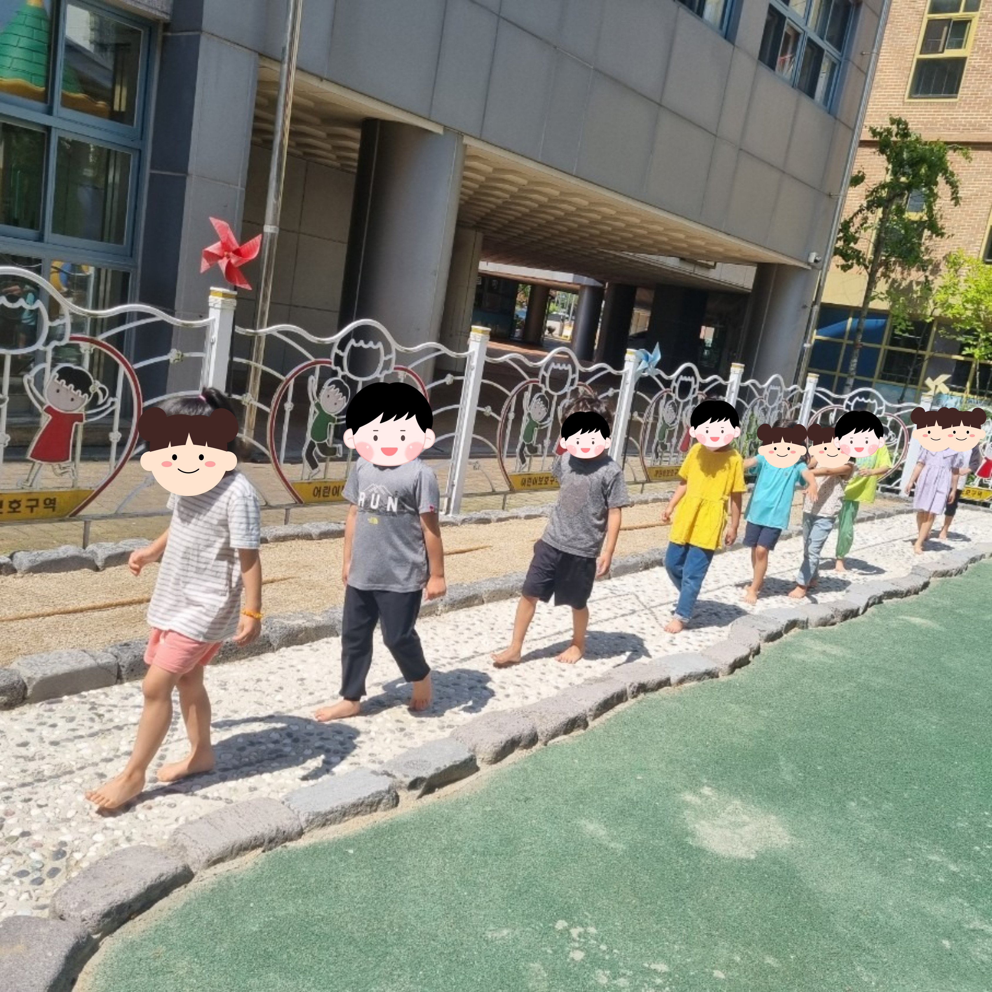 파주 가온유치원, 내 몸과 지구를 위한  맨발걷기 함께해요!3 이미지