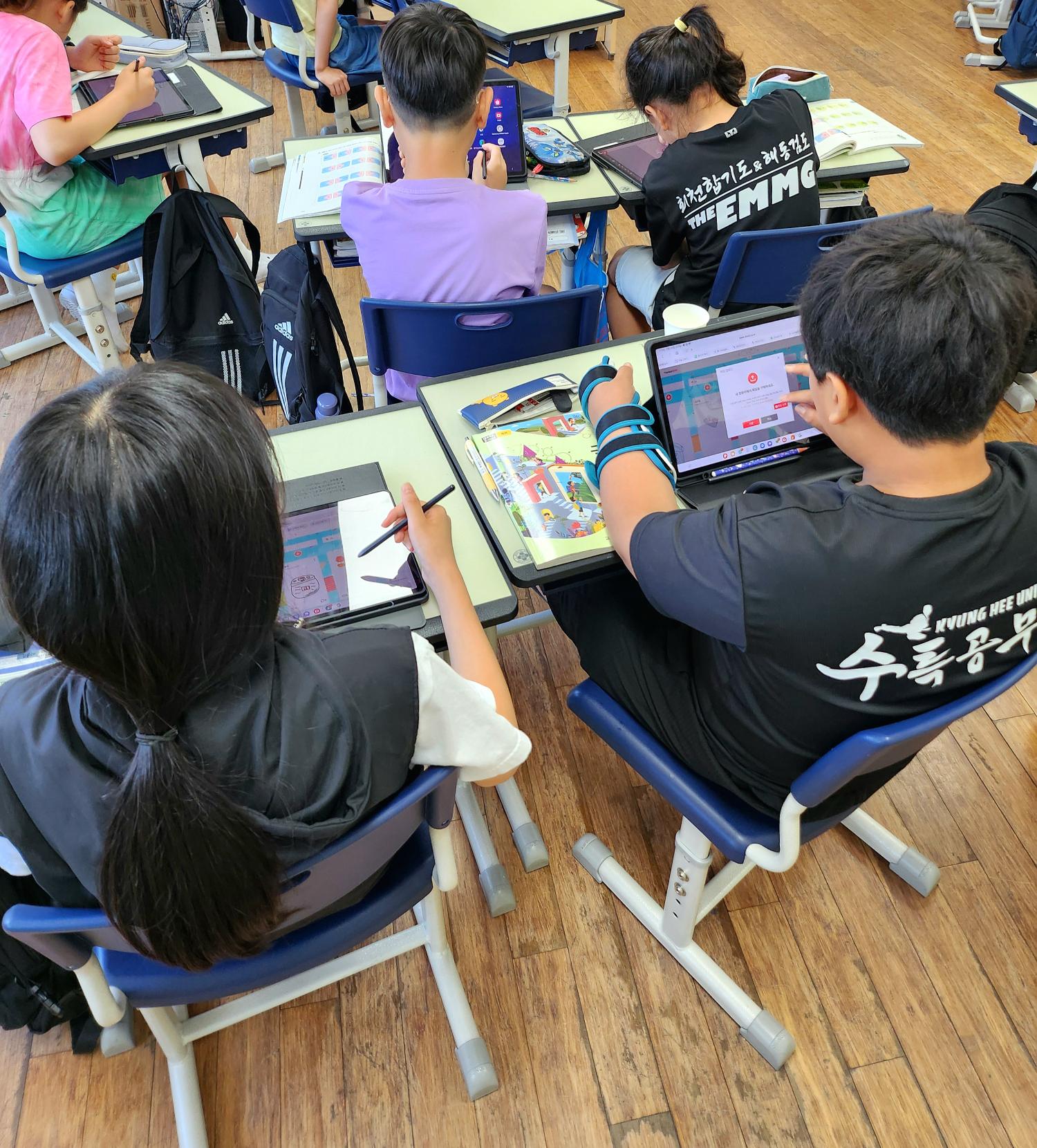 덕계초등학교, 학년별 스마트기기 보급 확대를 통한 에듀테크 교육 활성화1 이미지