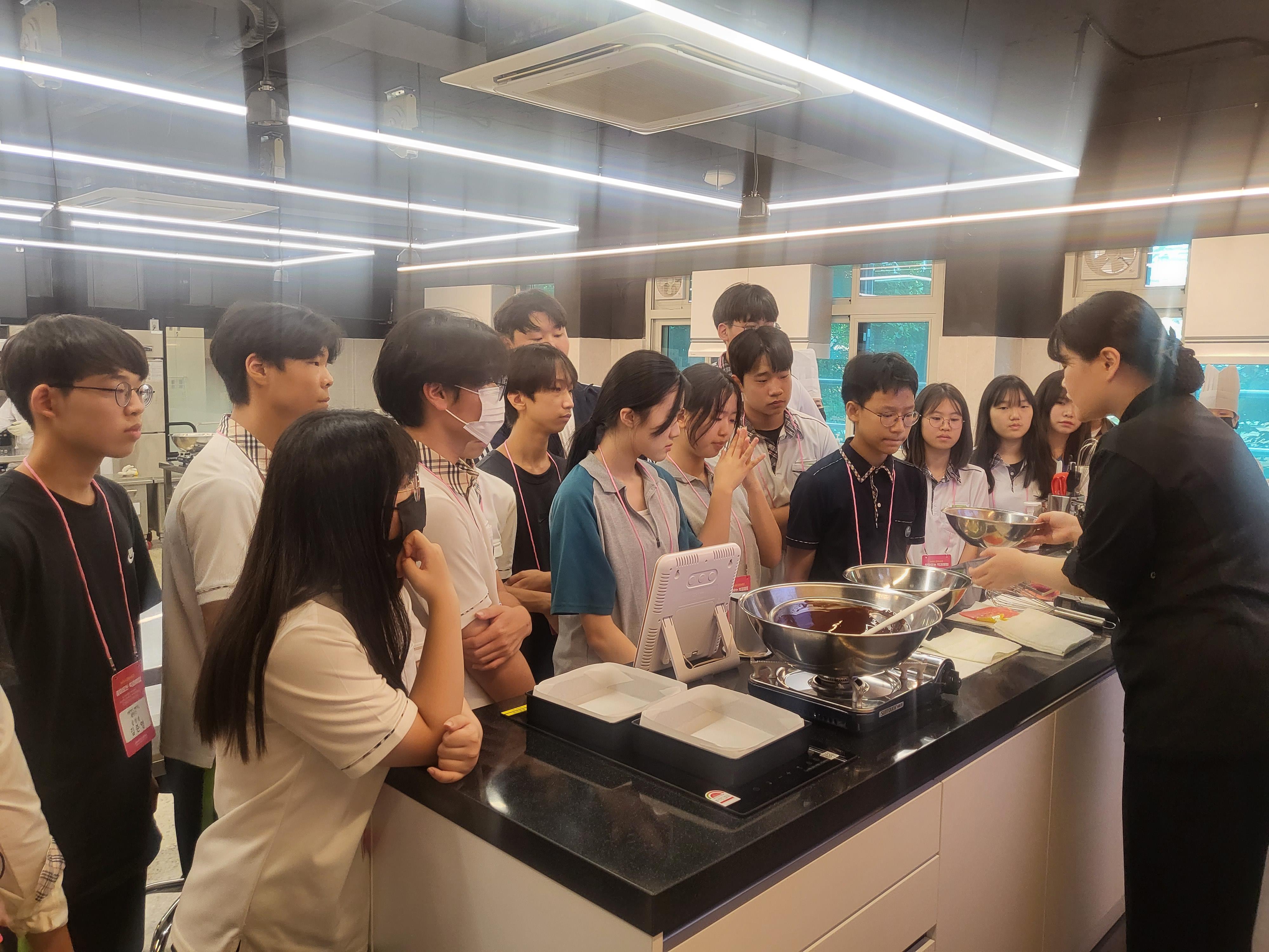 군포의왕교육지원청, ‘2024 (직업계고로) 찾아오는 학과체험 프로그램’ 실시3 이미지