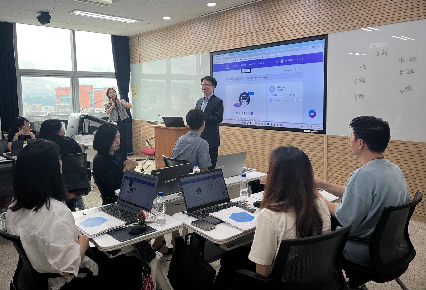 이공계 인재 키우기 위해  교원 수학·과학 전문성 강화 나선다1 이미지