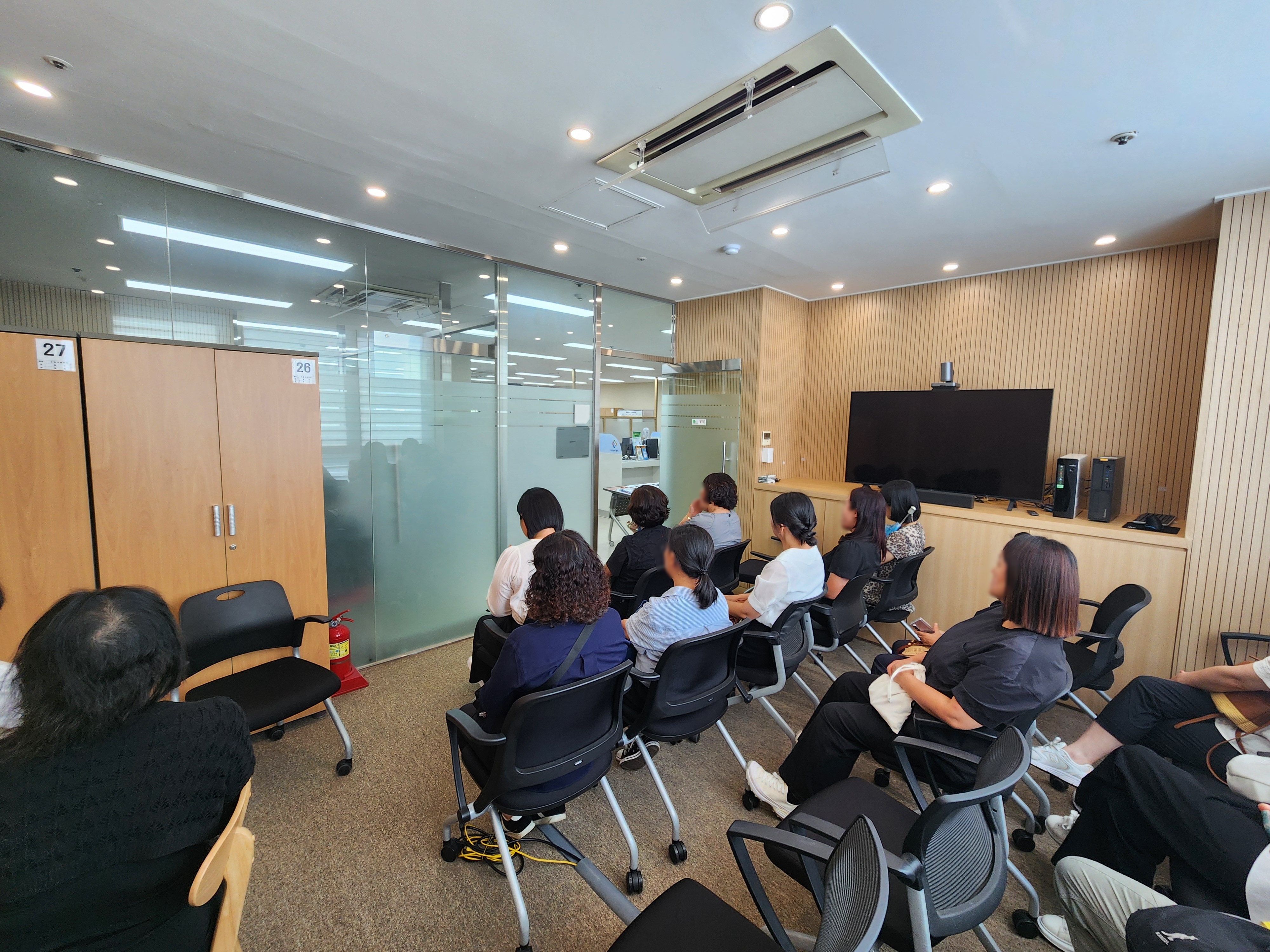 수원교육지원청, 고용노동부 경기지청과 교육공무직(조리실무사) 신규 채용 진행2 이미지