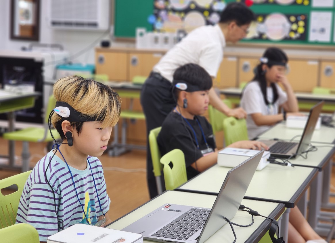 부곡중앙초, “미라클 브레인 성장 학교” 교육 실시  집중.소통.창의 up 두뇌 계발2 이미지