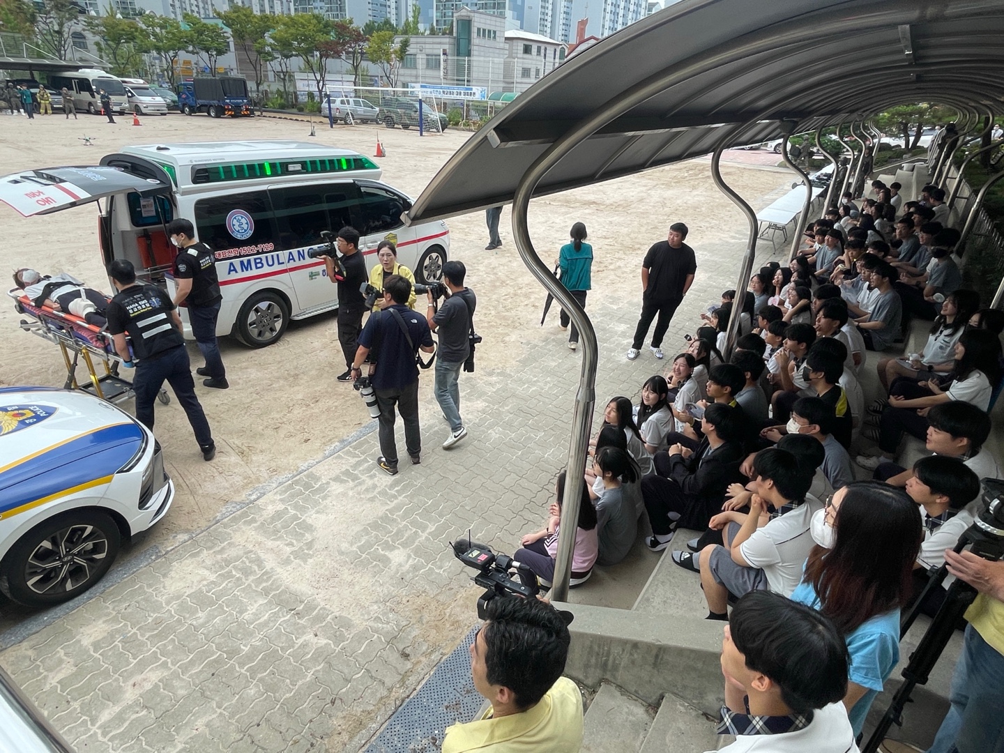 폭발물 탑재 드론 추락…현실성 높인 훈련으로  “학생·교직원 대응 역량 이상 무”4 이미지