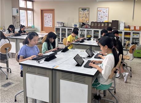 군포옥천초,‘에듀테크 및 AI코스웨어’를 통한  학생 맞춤형 수업 실현3 이미지