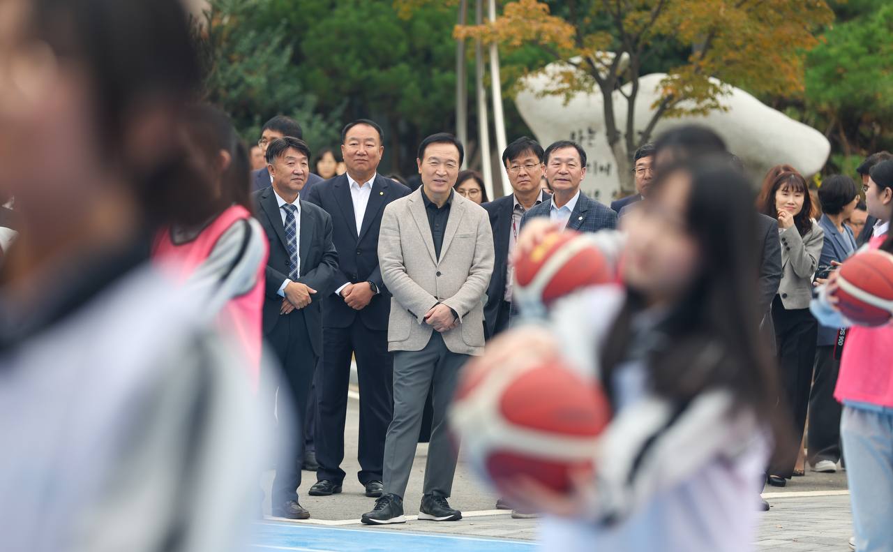 임태희 교육감 “학생과 지역 주민이 함께 즐기는 미래형 운동장 널리 확산할 것”8 이미지