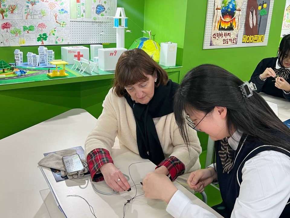 “유네스코가 말한 미래교육 현장이 경기도에!”‘하이러닝·직업교육·생태교육’ 등 국외 참가자, 경기교육 현장 방문8 이미지