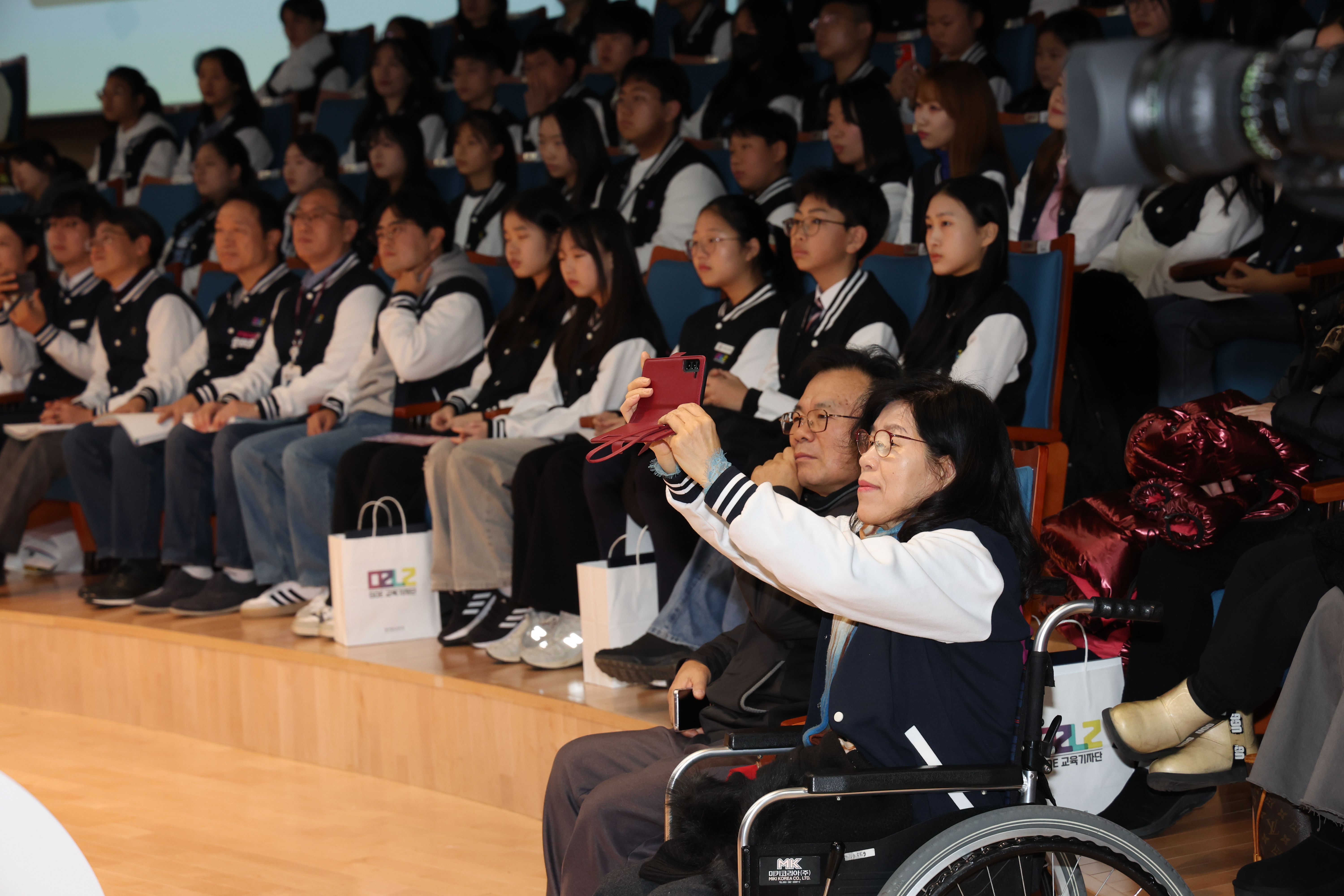 “새로운 미래를 향한 나래를 활짝 펼쳤다” 경기도교육청 교육기자단 ‘미래나래’ 수료식6 이미지