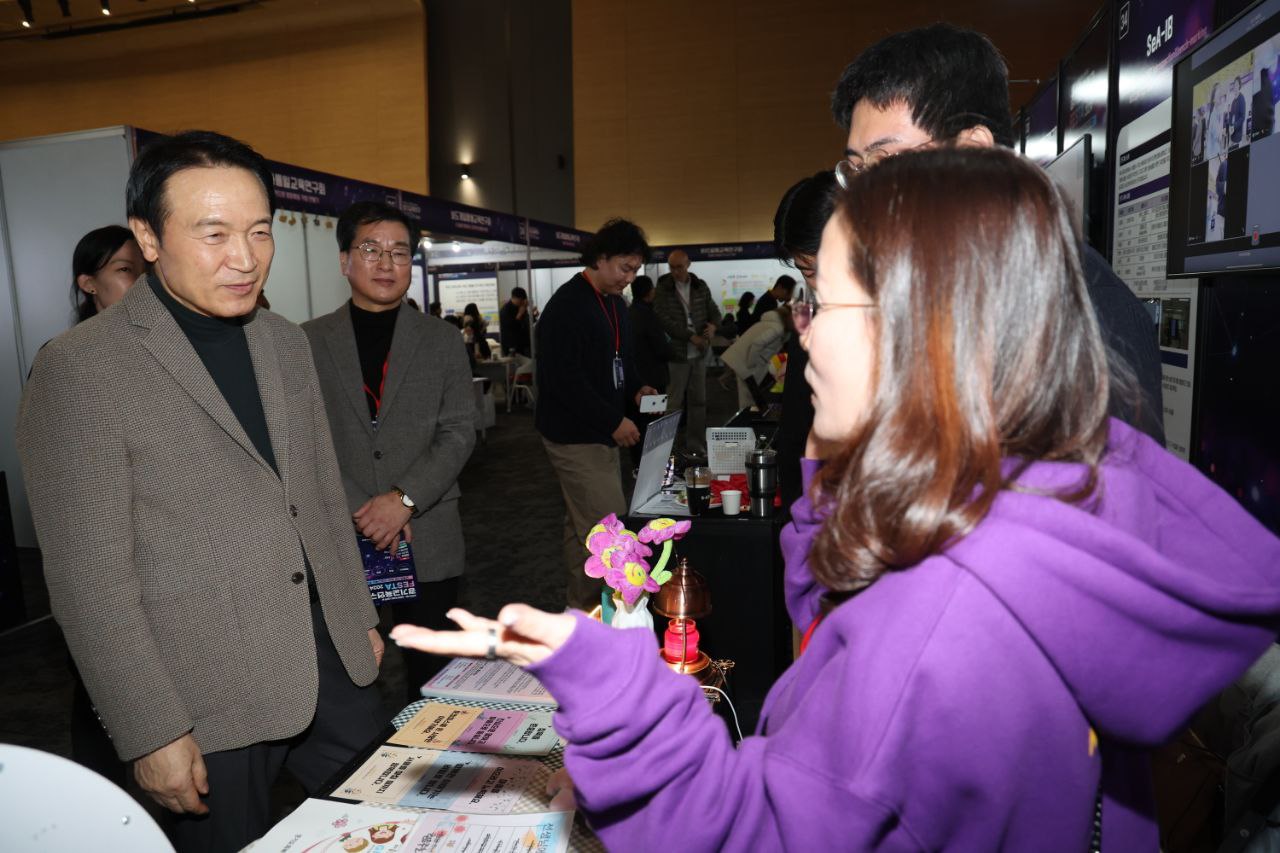임태희 교육감, “경기교육의 힘, 경기교육은 경기교육인의 손으로!”5 이미지