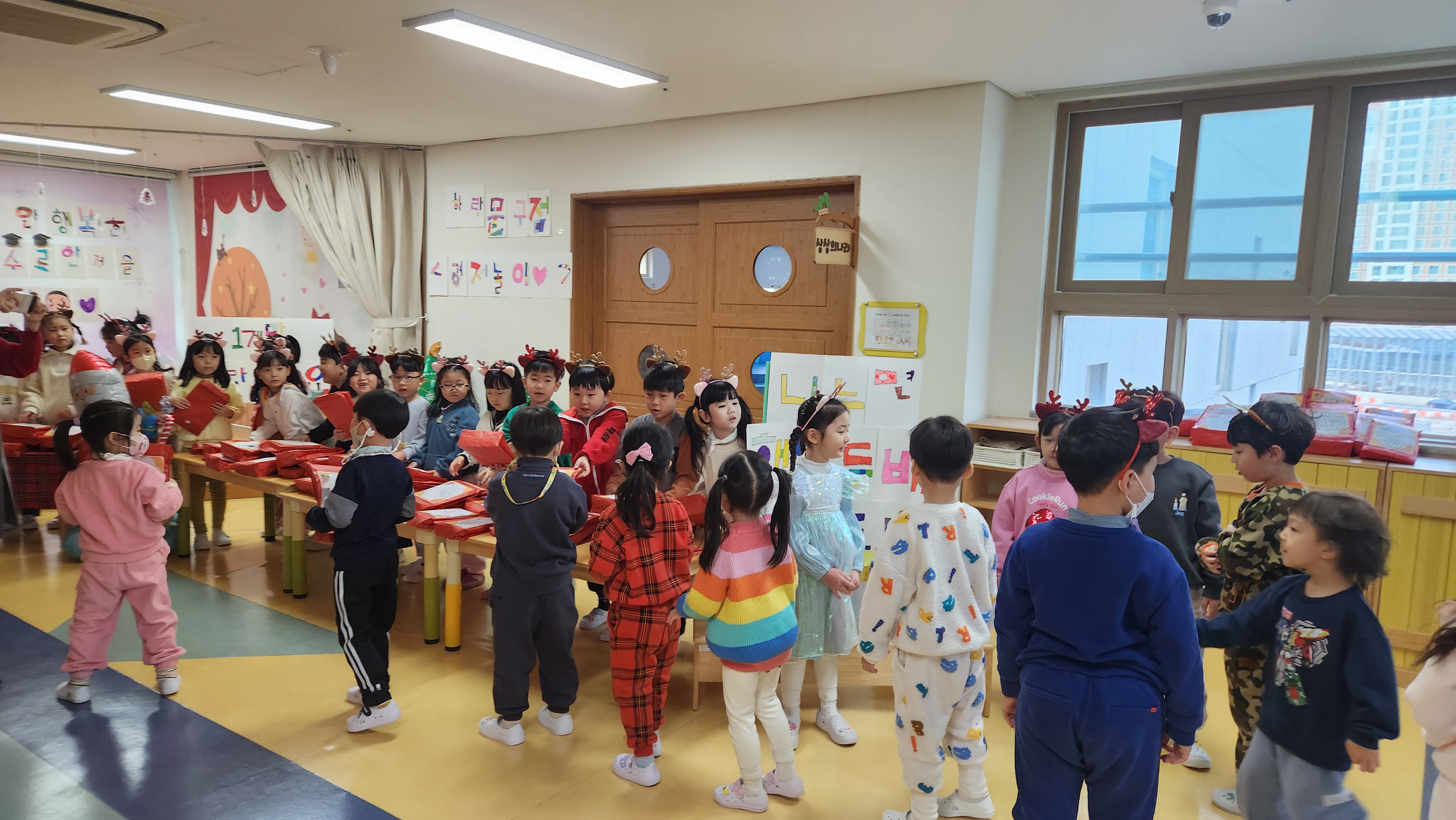 의정부 송양유치원 수료·졸업을 앞두고 교육과정을 꽃피우는 행사로 마무리하다1 이미지