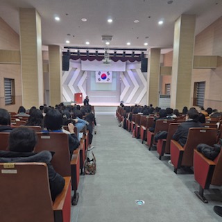 “ 든든한 새 출발을 성남교육과 함께합니다. ”  성남교육지원청 2025 새 학년 준비 지원 연수 실시1 이미지