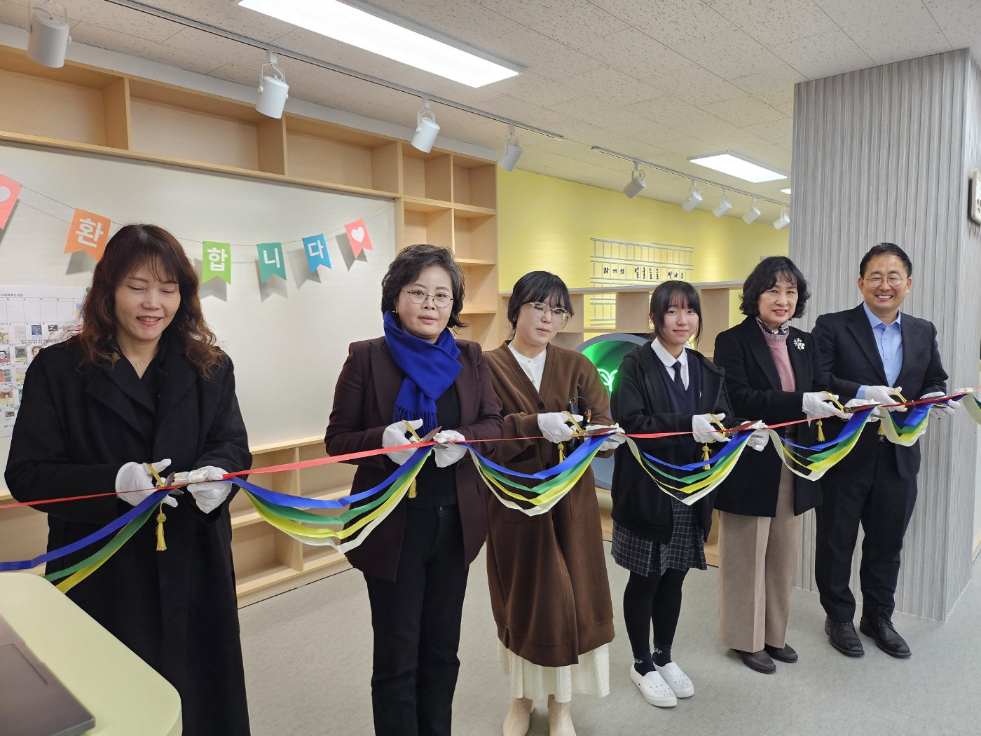 숙지중학교 느티마루도서관 개관 학교도서관 새로고침 사업으로 새롭게 단장6 이미지