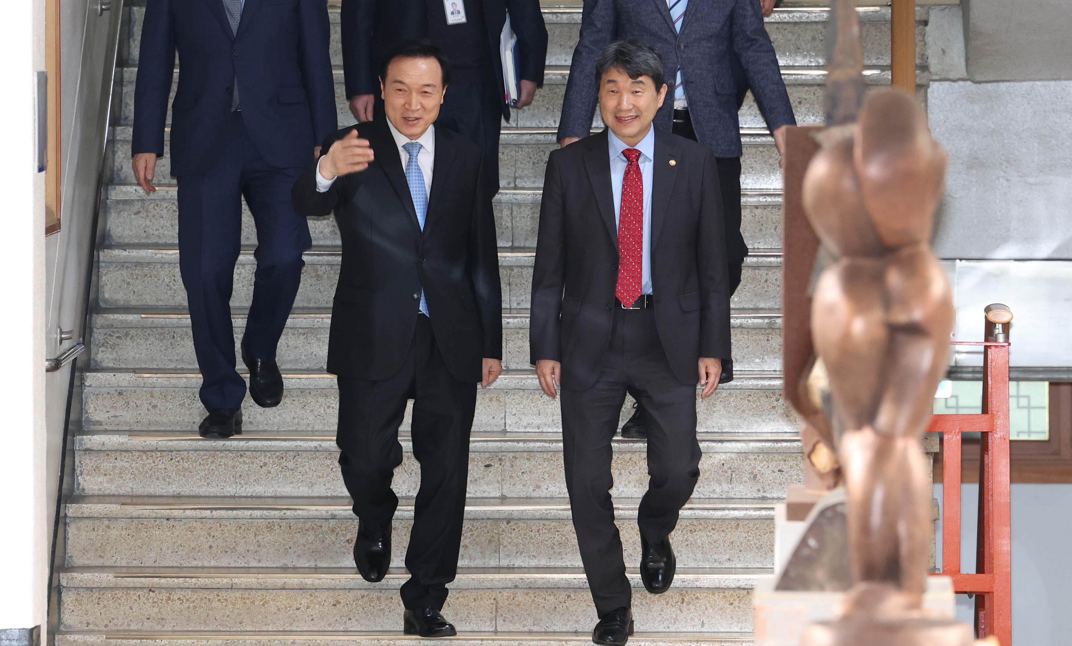 임태희 경기도교육감-이주호 사회부총리 교육 현안 개선을 위한 현장 간담회2 이미지