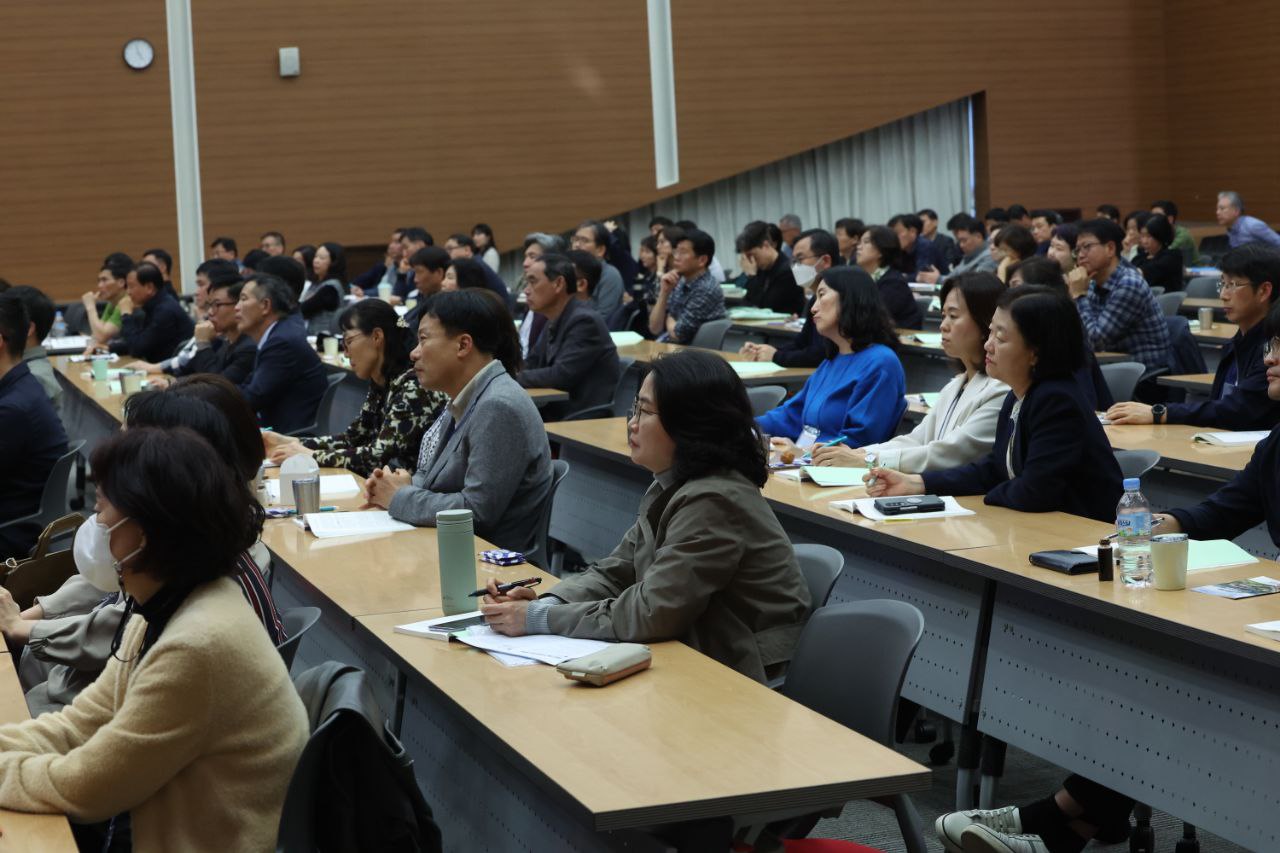 임태희 경기도교육감 중등교장 자격연수 2기 특강2 이미지