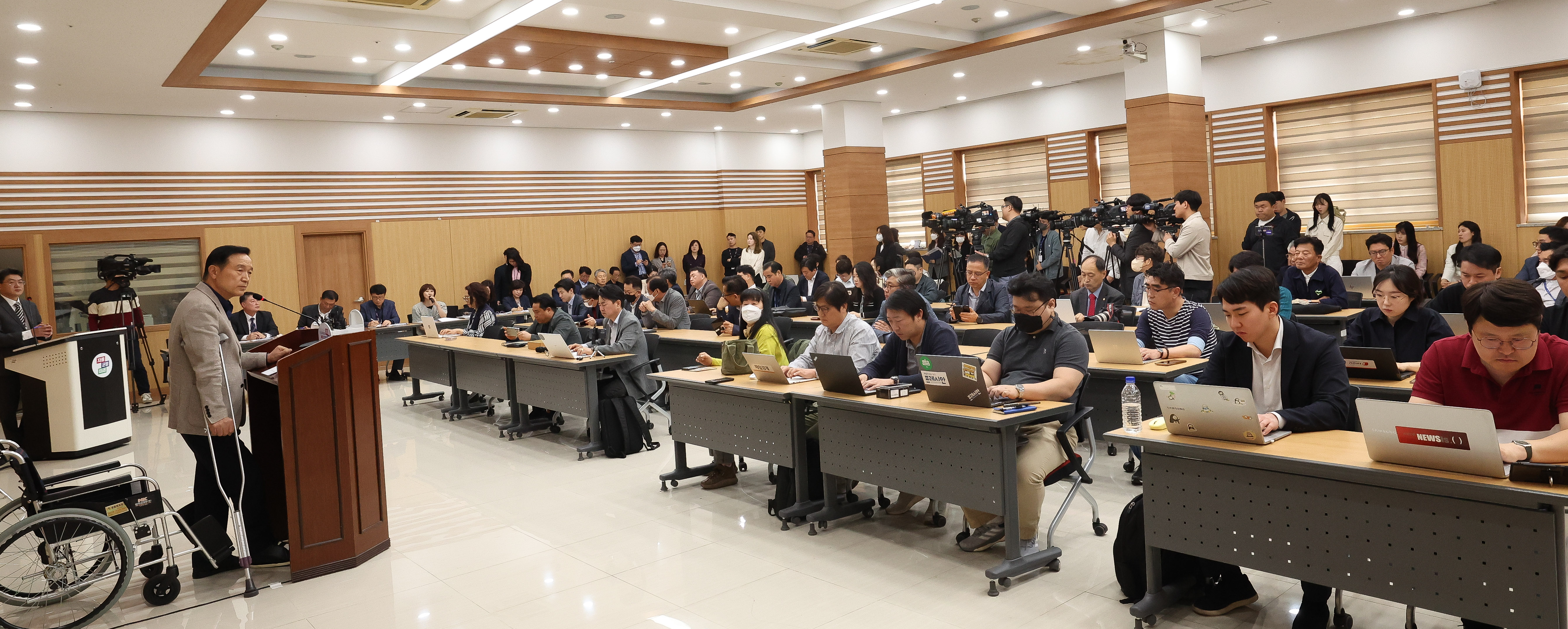 전국연합학력평가 자료 유출 관련 임태희 경기도교육감 긴급 기자회견2 이미지